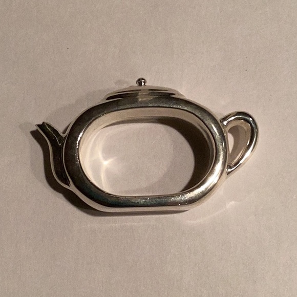 8 Silver Plate Teapot Napkin Rings - Picture 4 of 4